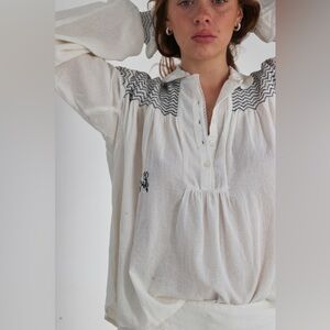 Laurence Bras‎ Cotton Nord Blue Smocked Embroidered Blouse Small White Navy Boho